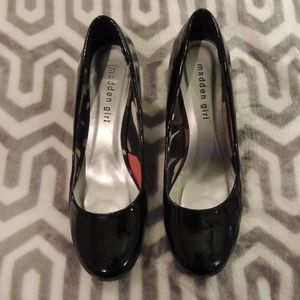 Black Patent Leather Madden Girl Pumps / Heels